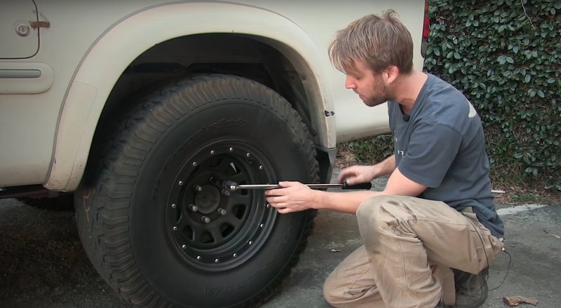 Illustration for article titled How To Remove A Locking Lug Nut Without The Key